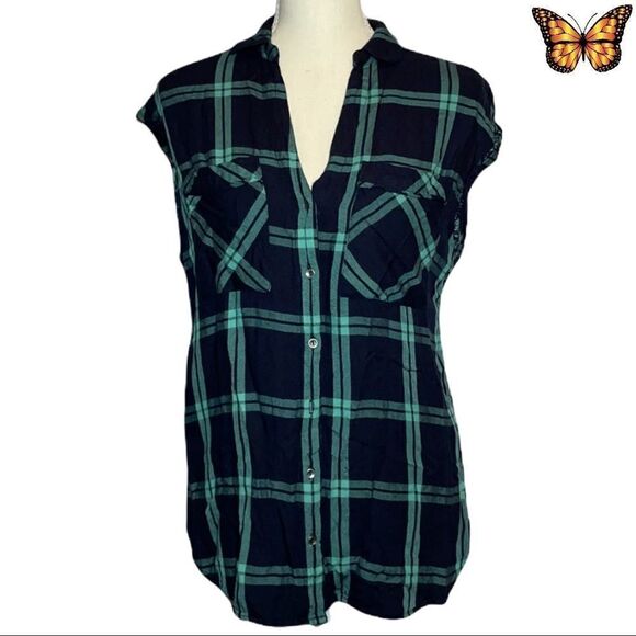 Dynamite Sleeveless Plaid Button Down Shirt Size Small - Picture 1 of 9